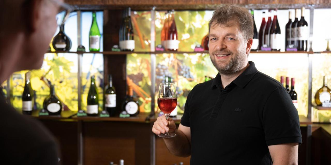 Spundloch- Das Hotel & Weinrestaurant Veitshöchheim Esterno foto